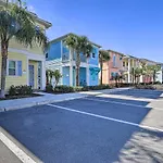 Contemporary Home With Hot Tub 4 Mi To Disney Magic