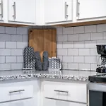 Complete Sleek Modern Apartment 10 Min To Parks Pets Allowed, Resort-Style Amenities