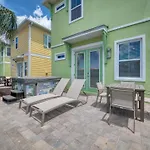 We Be Jammin Cottage With Private Hot Tub Near Disney And Margaritaville Resort Access - 8020Dr