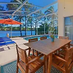 Disney World Getaway: 4 Bedroom - Sunroof - Bbq Bliss