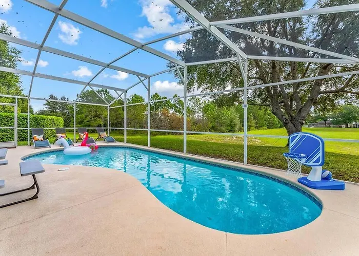 Splash Retreat:Near Disney Parks