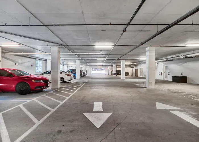 3 Bedrm Palace Suite - King Fl Bed & Free Ev Charging