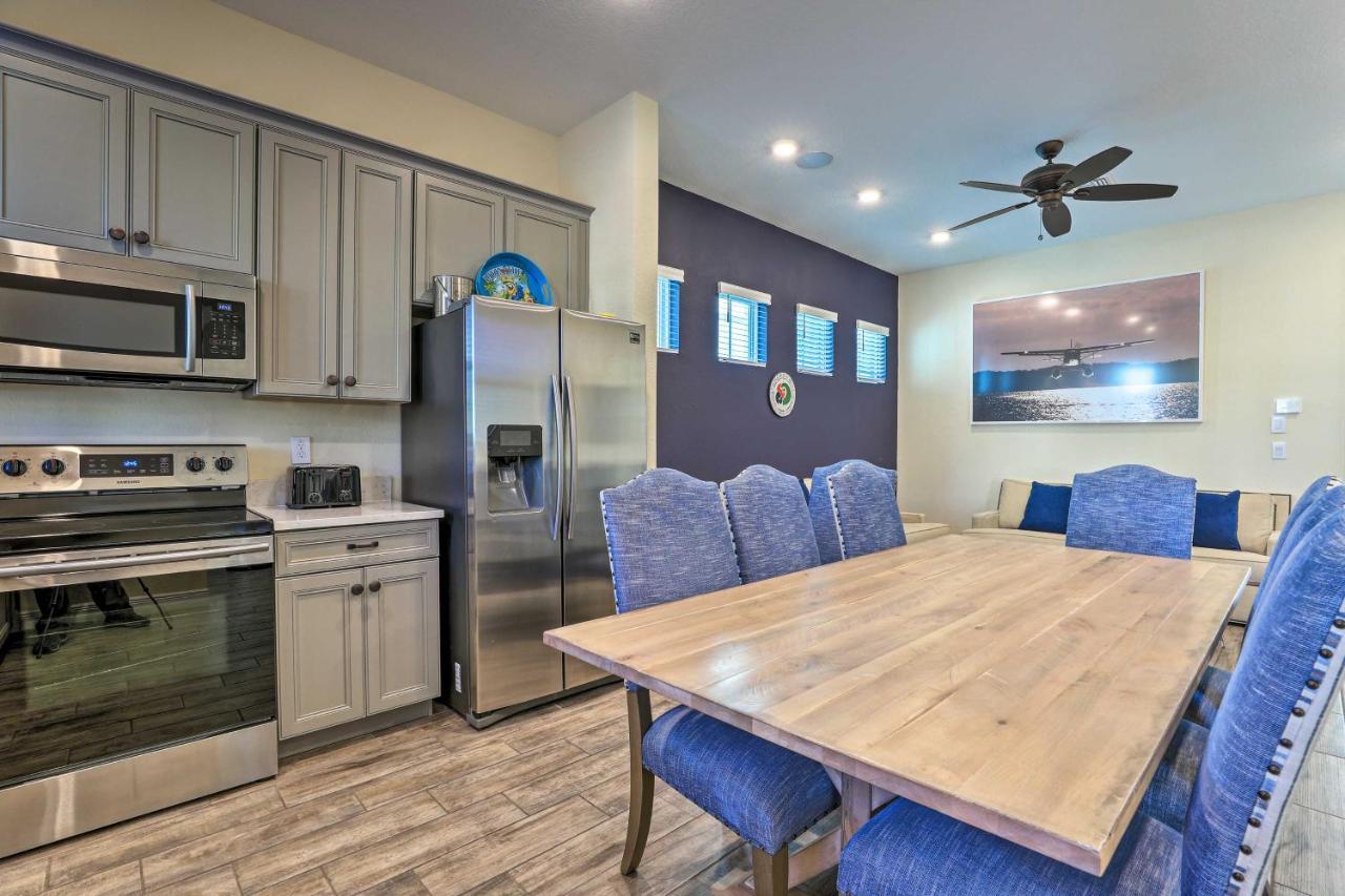 Contemporary With Hot Tub 4 Mi To Magic *