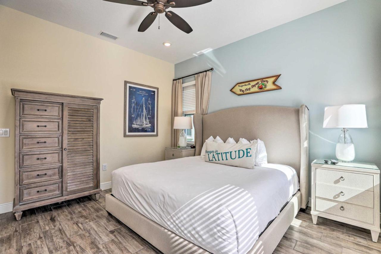 Contemporary With Hot Tub 4 Mi To Magic Holiday home Orlando