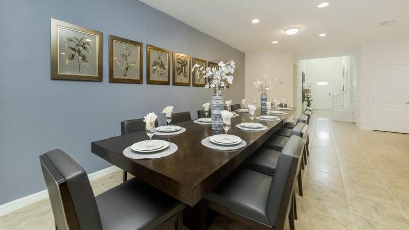 Holiday home Stunning 8 Bedroom 6 Bath Pool At Windsor At Westside *