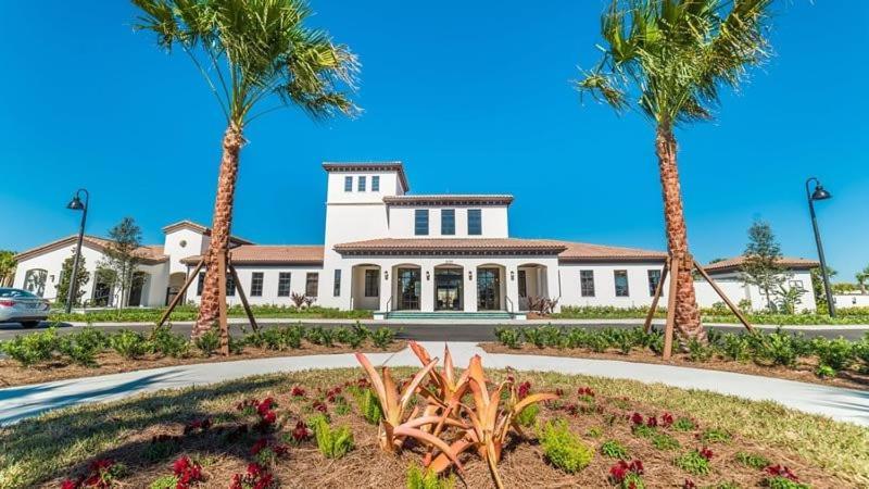 Stunning 8 Bedroom 6 Bath Pool At Windsor At Westside Holiday home *