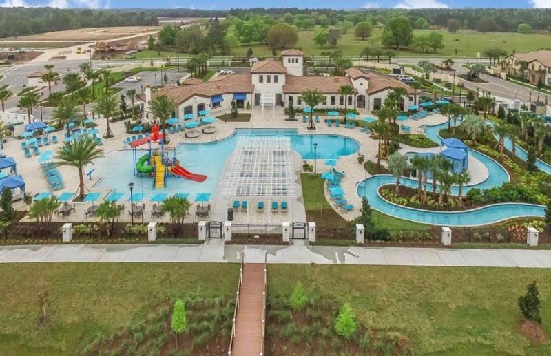 Stunning 8 Bedroom 6 Bath Pool At Windsor At Westside Holiday home Orlando