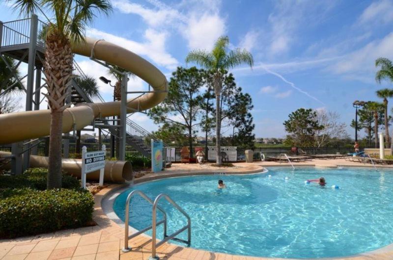 Lovely 4 Bed 4 Bath Pool In Windsor Hills Holiday home
