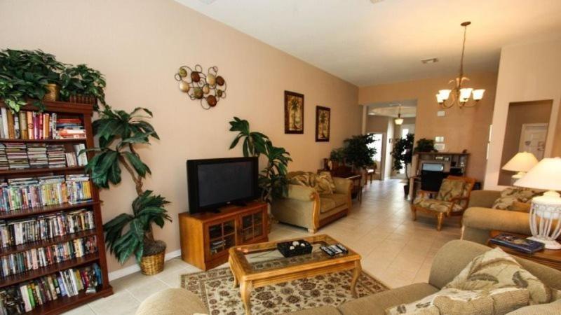 Holiday home Lovely 4 Bed 4 Bath Pool In Windsor Hills *