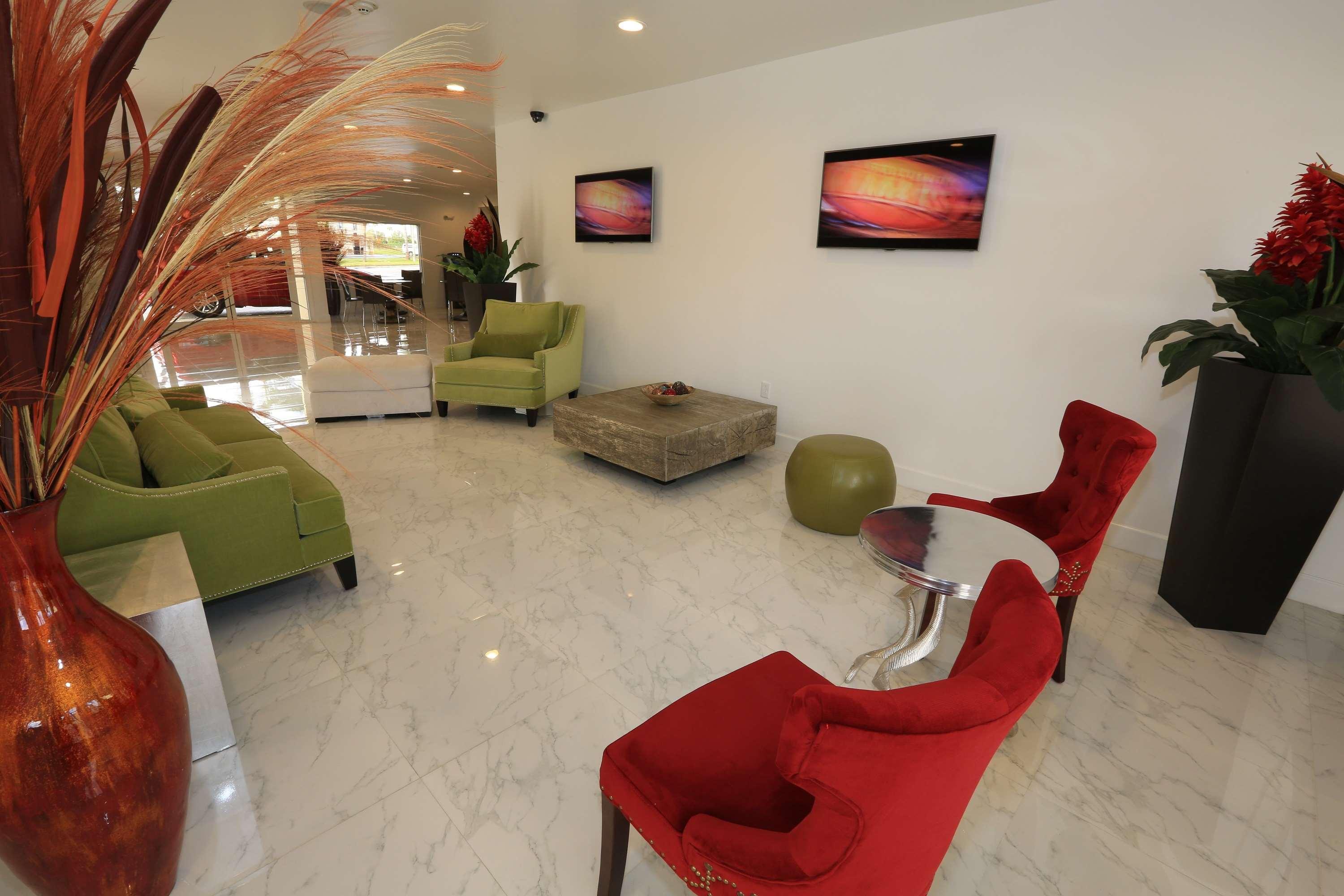 Hotel Surestay By Western International Drive