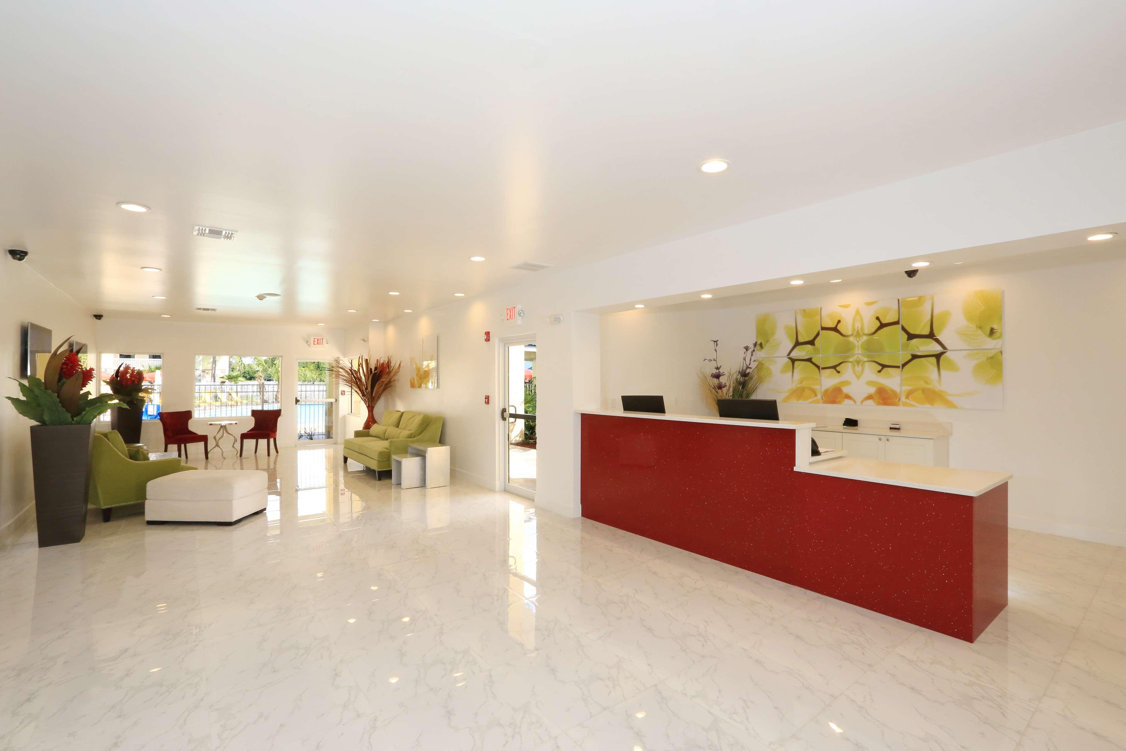 Surestay By Western International Drive