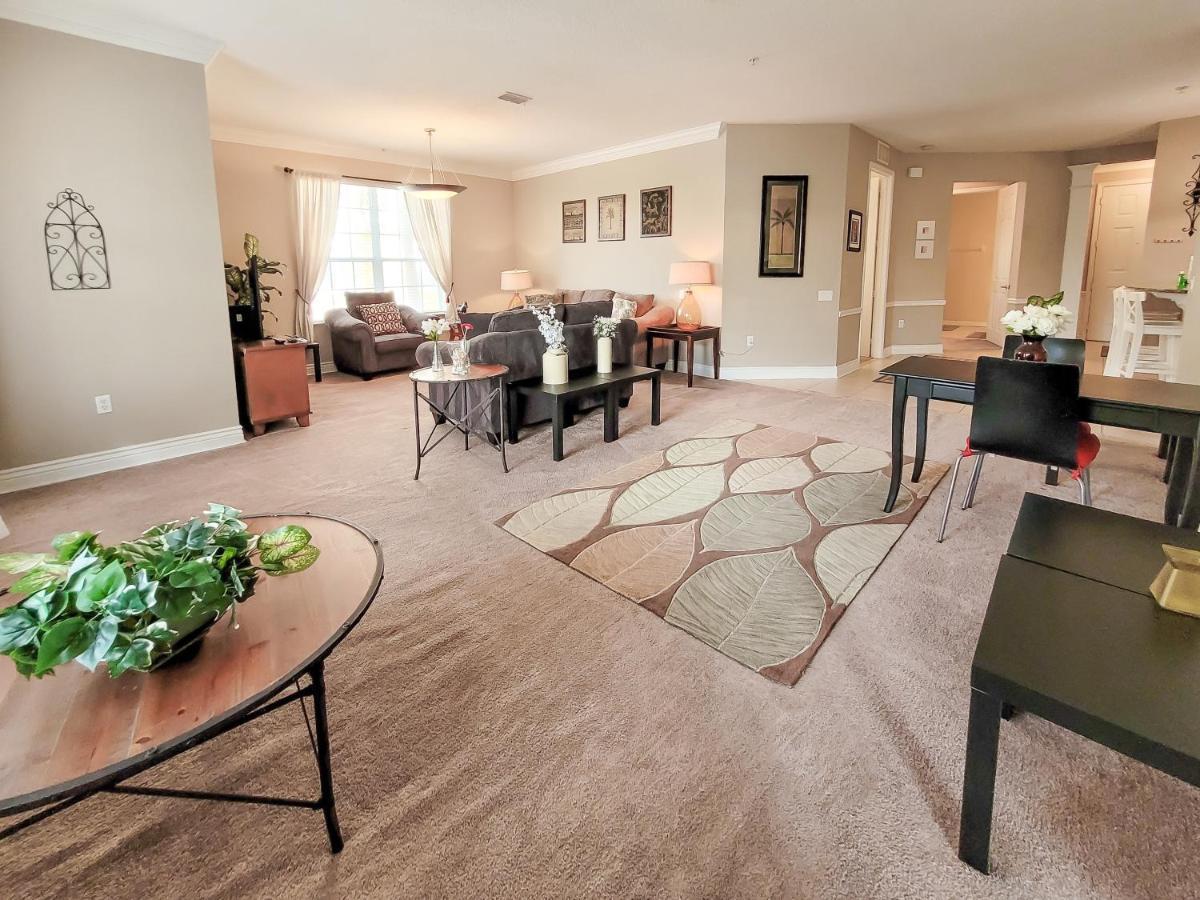 3br 2bath Balcony 5min Conv Center 1410ft Holiday home *