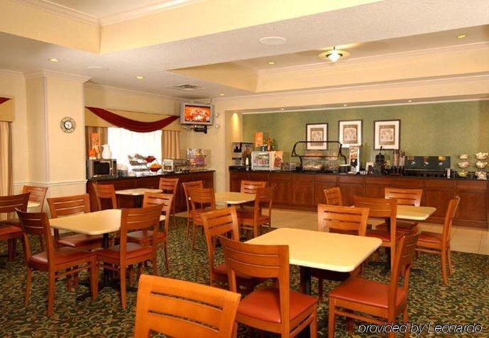 Fairfield Airport 3*