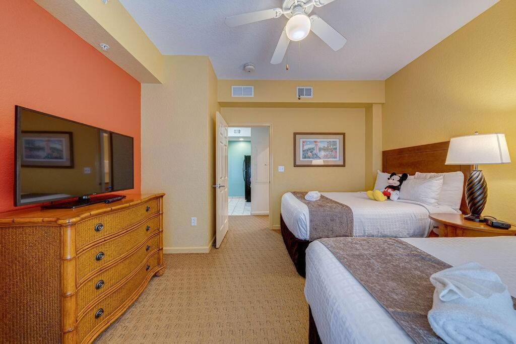 Elegant Retreat Near Disney Apartment