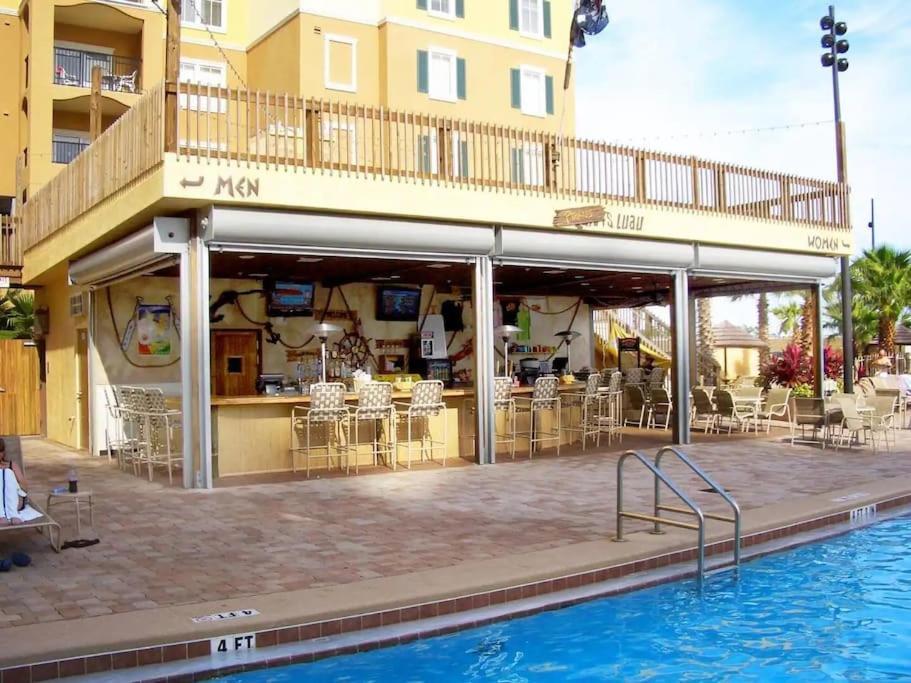 Elegant Retreat Near Disney Orlando