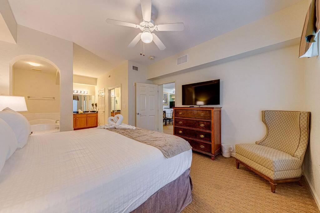Elegant Retreat Near Disney *