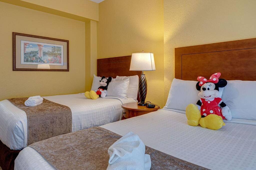 Elegant Retreat Near Disney *