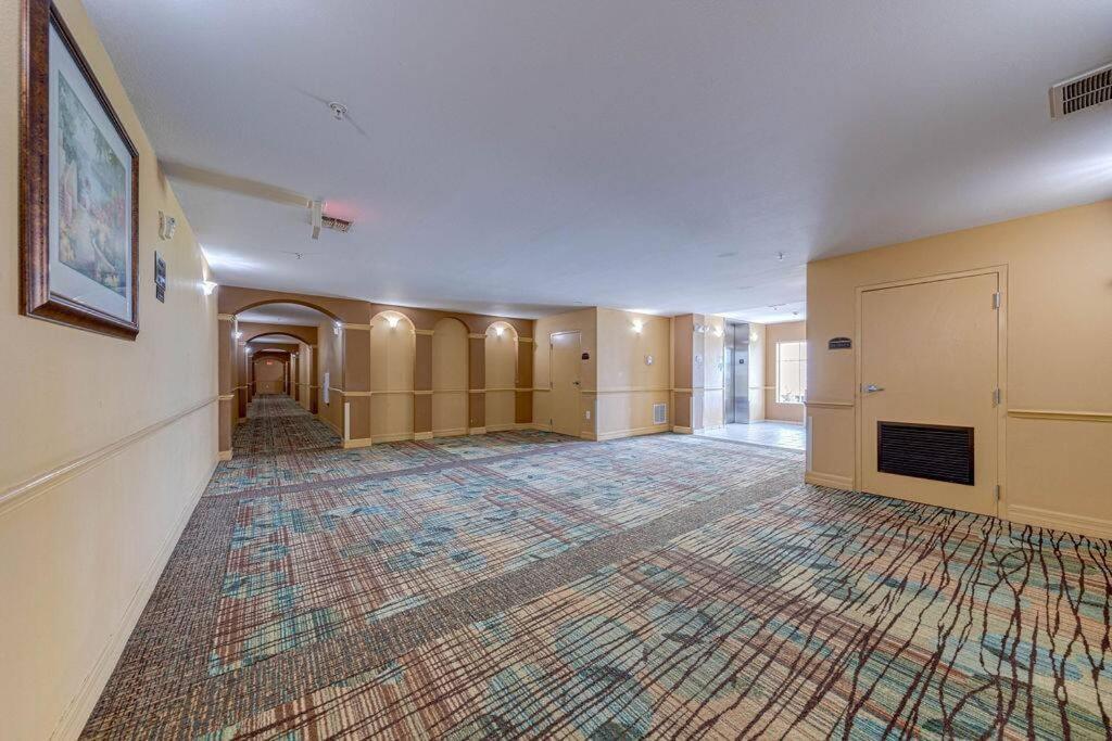Elegant Retreat Near Disney *