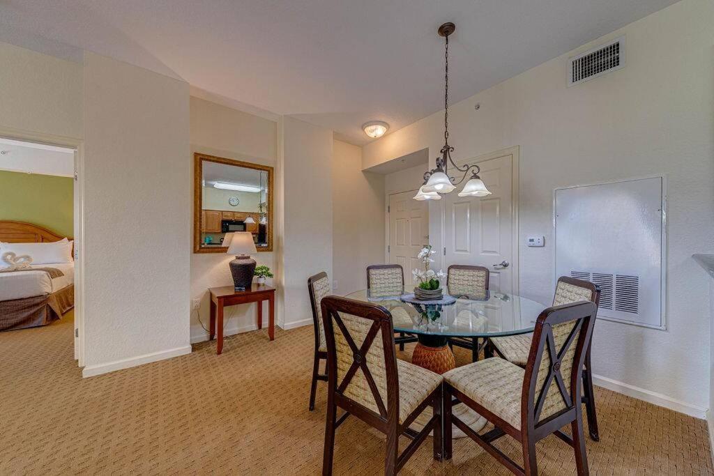 Elegant Retreat Near Disney Apartment *