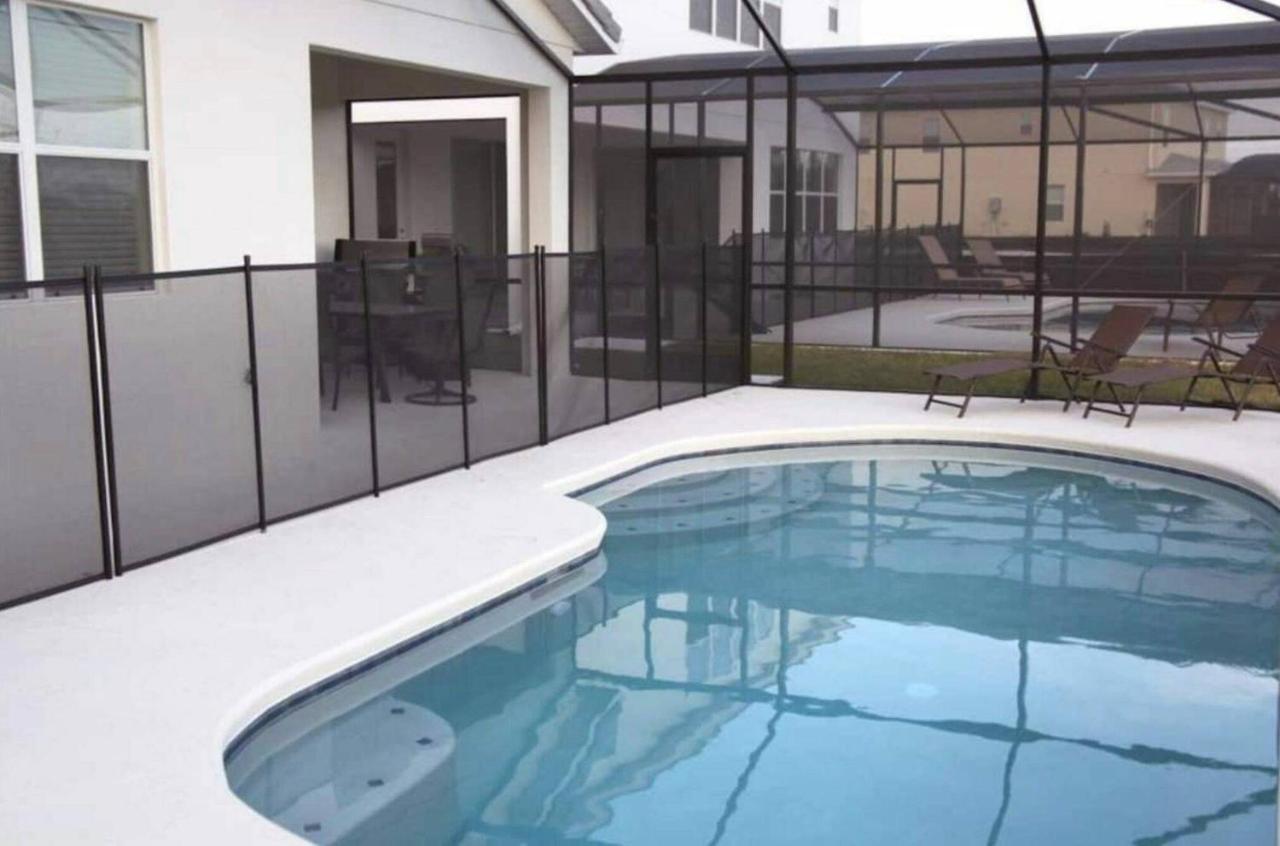 3860 - Wonderful And Modern House With Pool Close Holiday home
