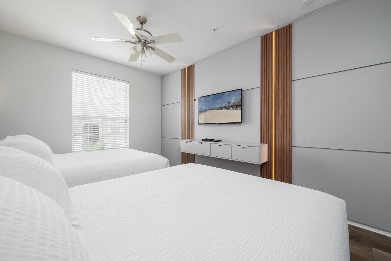Vista Cay Lakeview Chic Next To Pool Near Theme Parks Walk To The Convention Center Apartment *