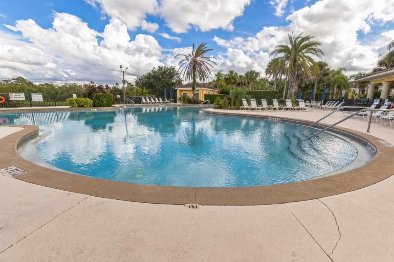 Amazing Themed Oasis 3br Near Parks Townhouse