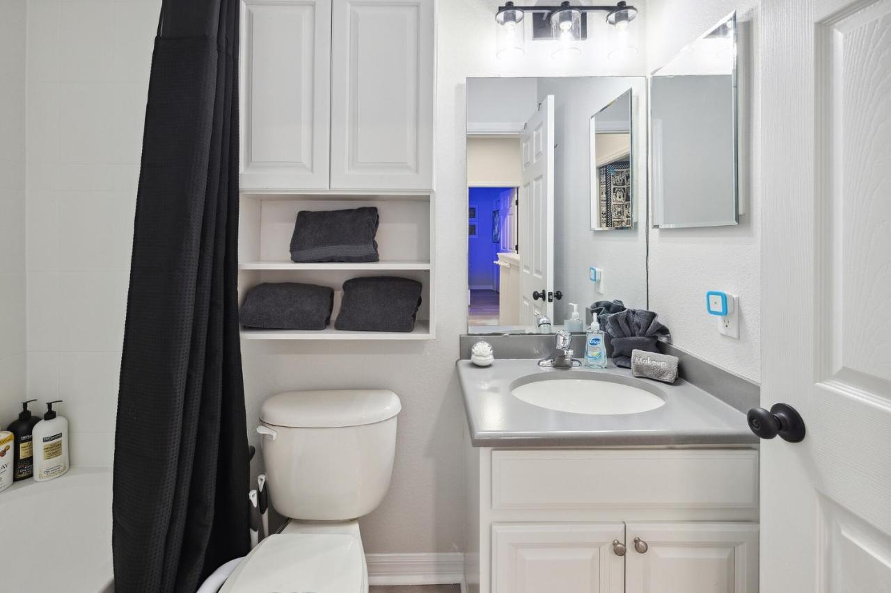 Amazing Themed Oasis 3br Near Parks Townhouse Holiday home *