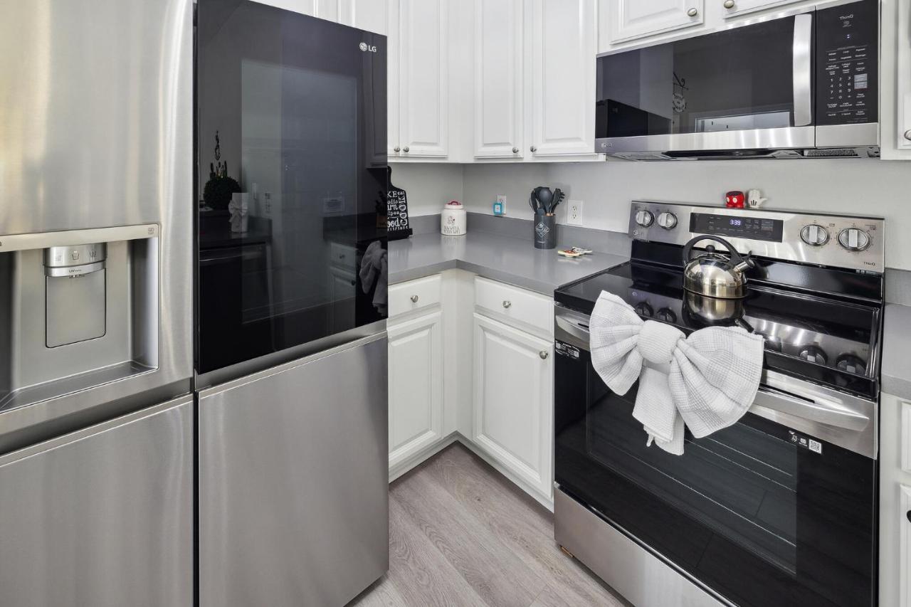 Amazing Themed Oasis 3br Near Parks Townhouse *