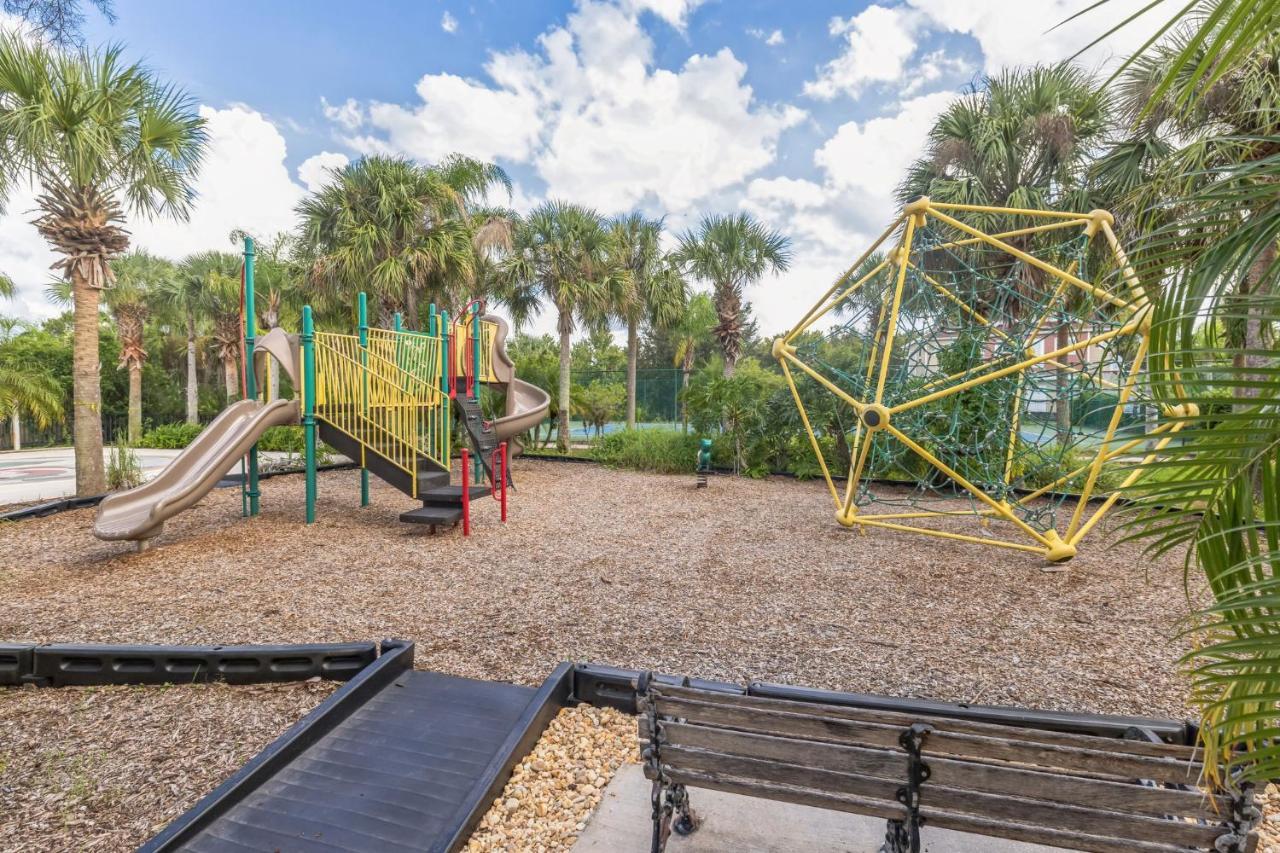 Amazing Themed Oasis 3br Near Parks Townhouse Holiday home