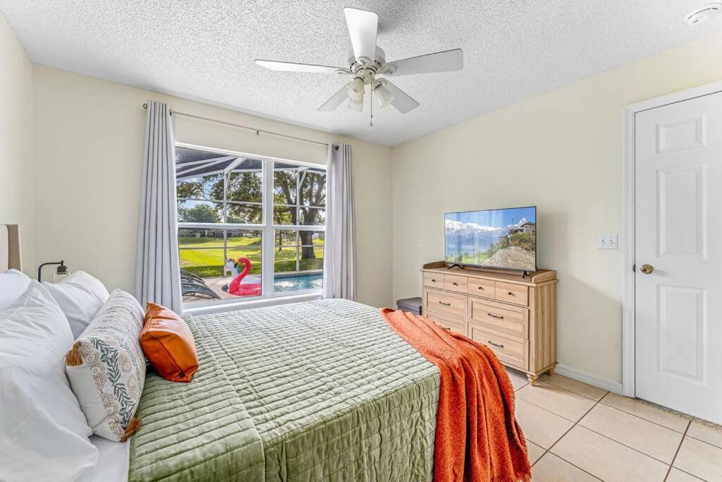 Holiday home Splash Retreat:near Parks