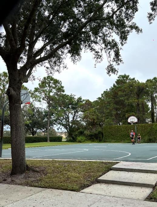 Parkside At Avalon Park *
