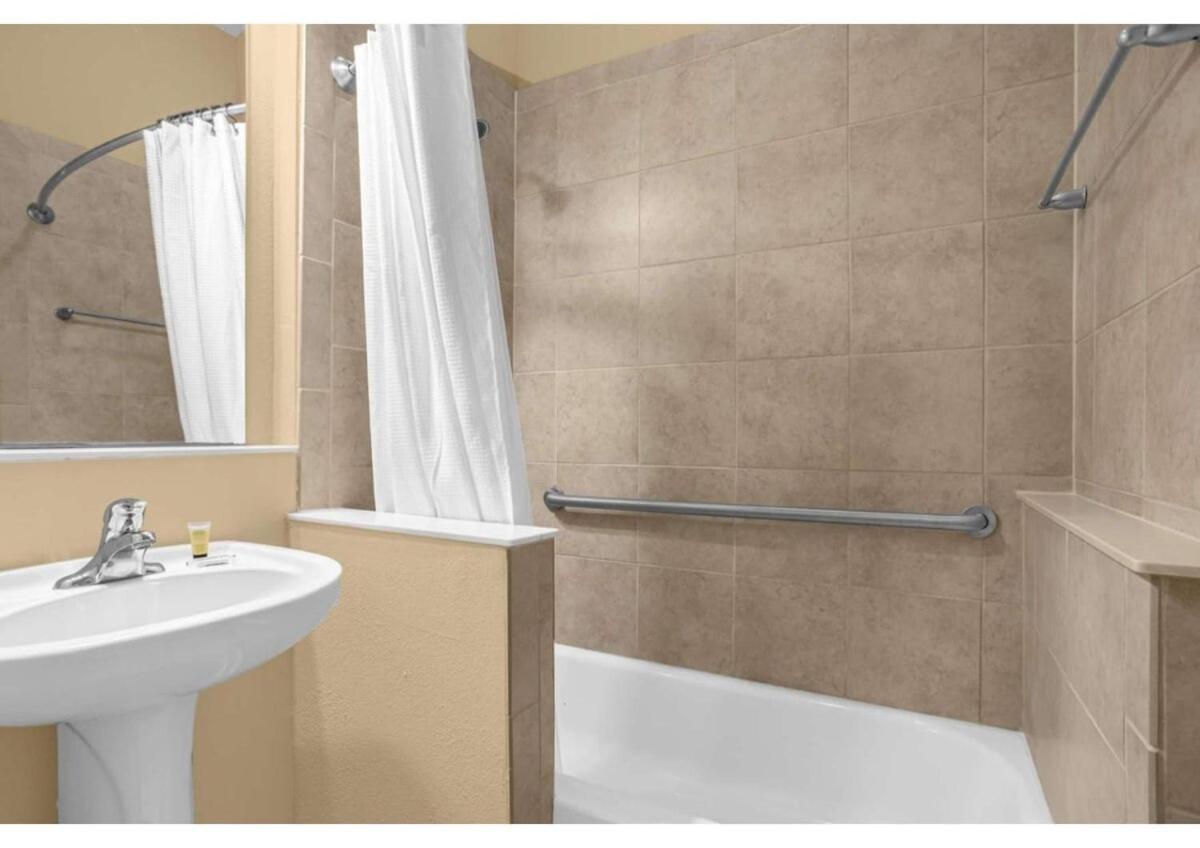 Luxury Townhome - 5 Minutes To * Orlando