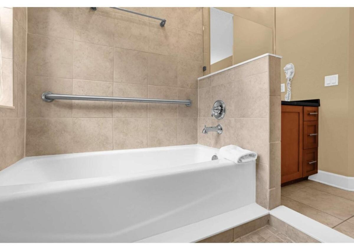 Holiday home Luxury Townhome - 5 Minutes To *