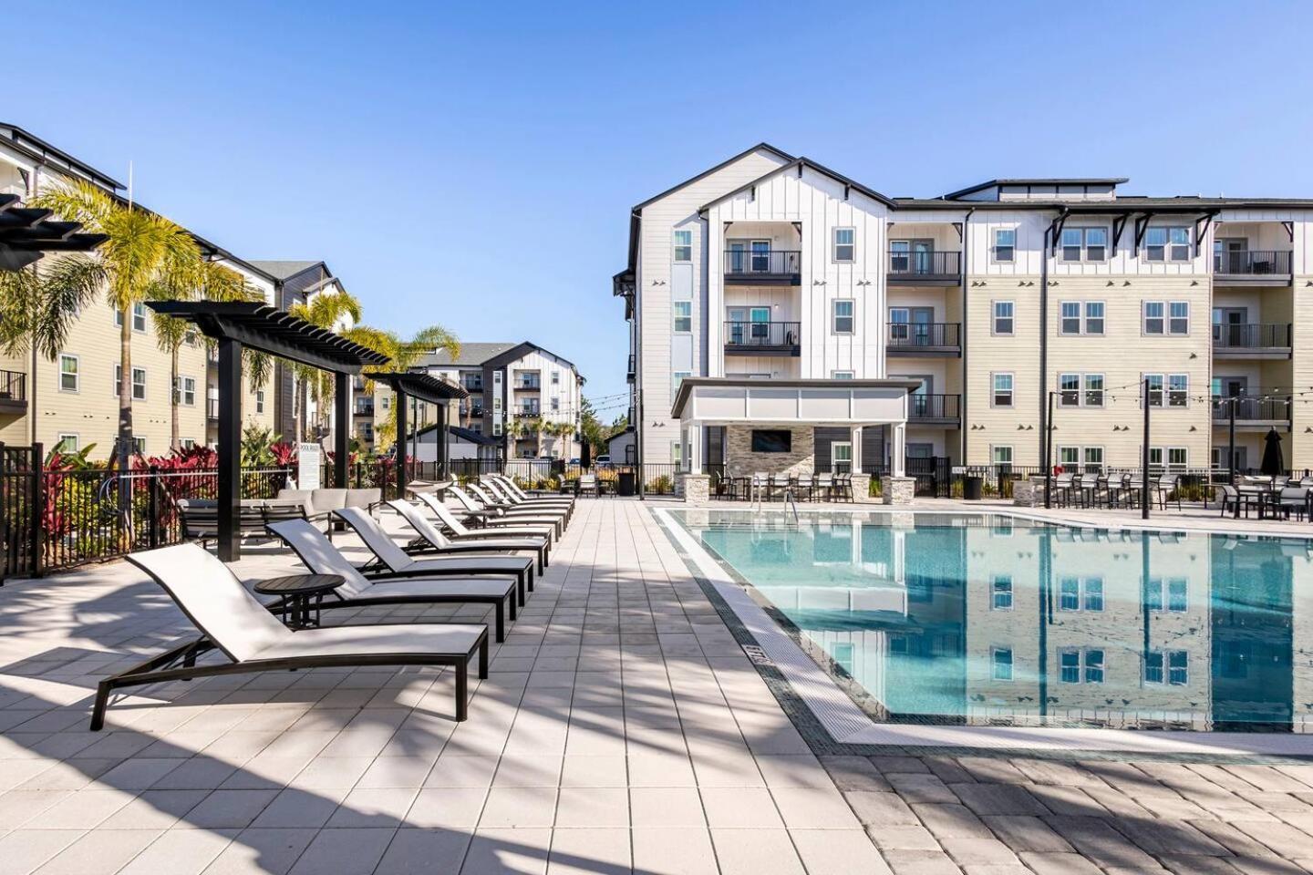 Complete Sleek Modern 10 Min To Parks Pets Allowed, Resort-style Amenities * Orlando