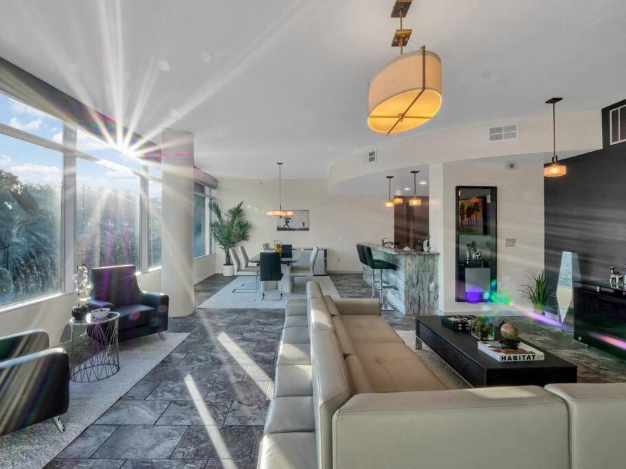 Apartment 3 Bedrm Palace - King Fl Bed & Free Ev Charging *