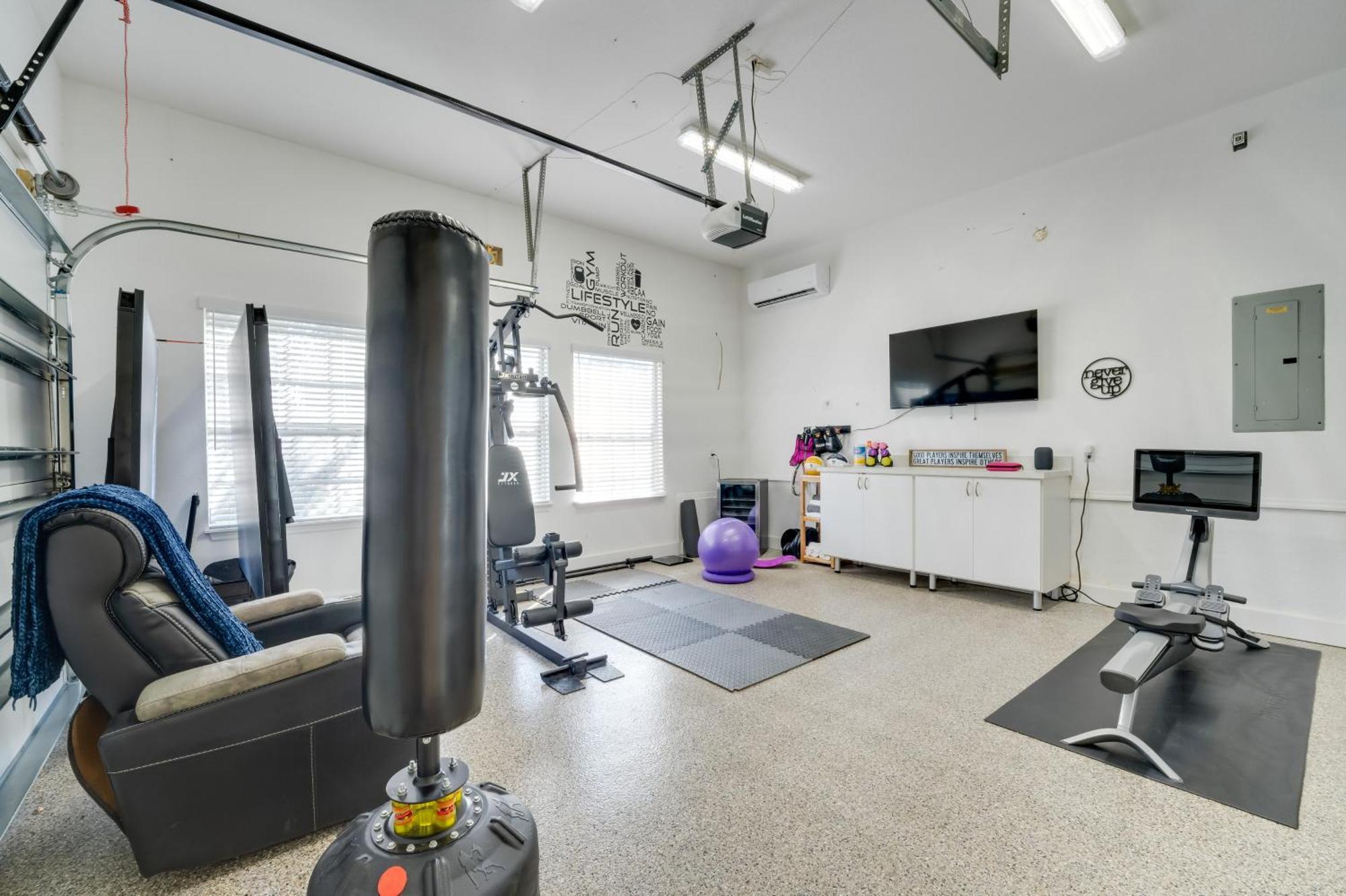 Spacious Apopka Escape With 1-acre Backyard And Gym * Orlando