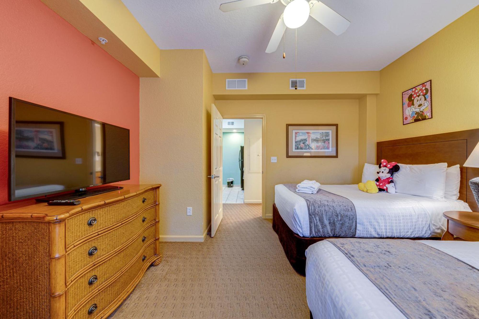 Elegant Retreat Near Disney Apartment *
