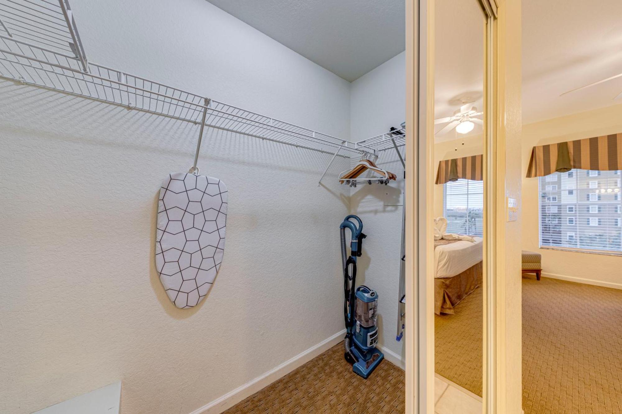 Apartment Elegant Retreat Near Disney *