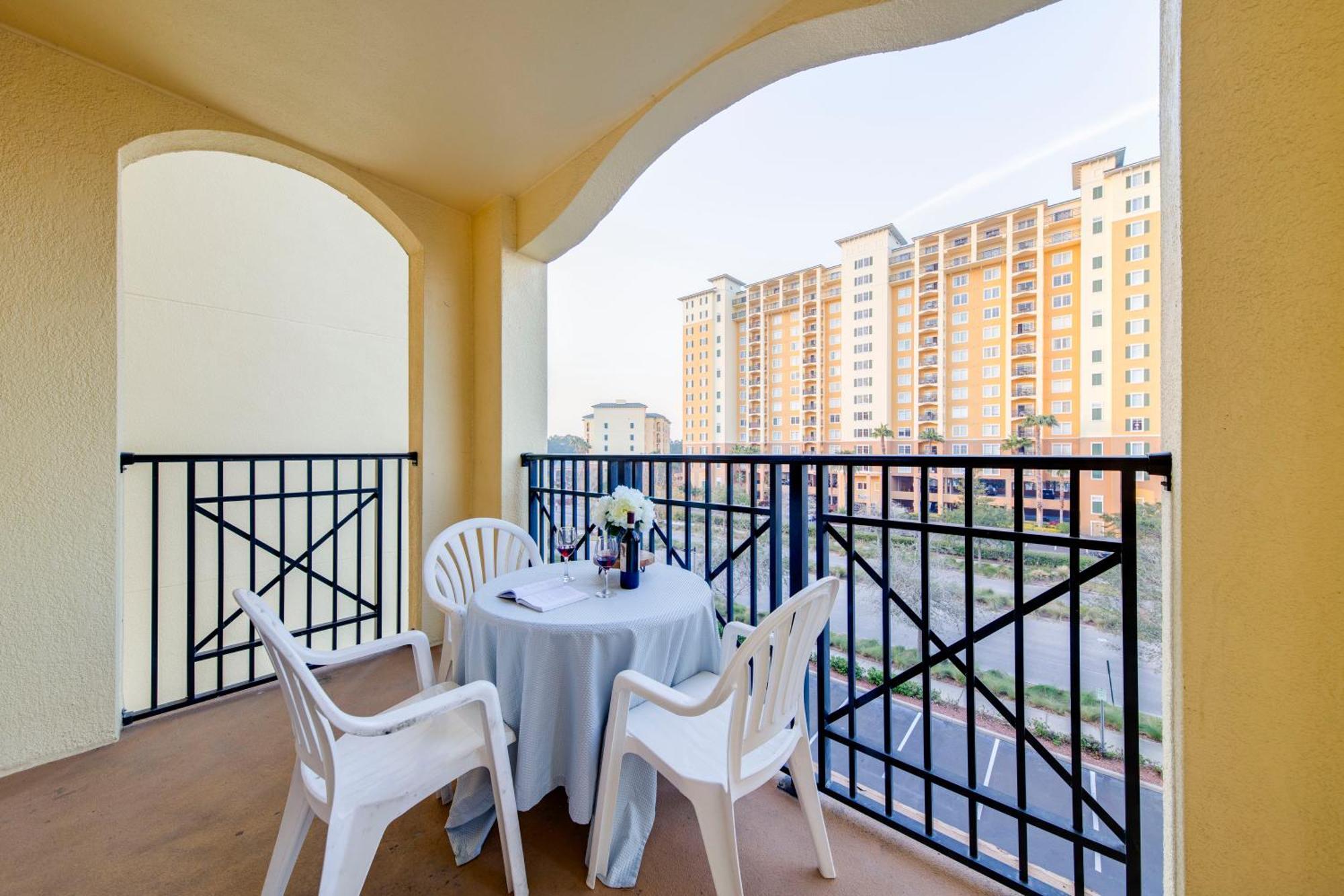 Elegant Retreat Near Disney *