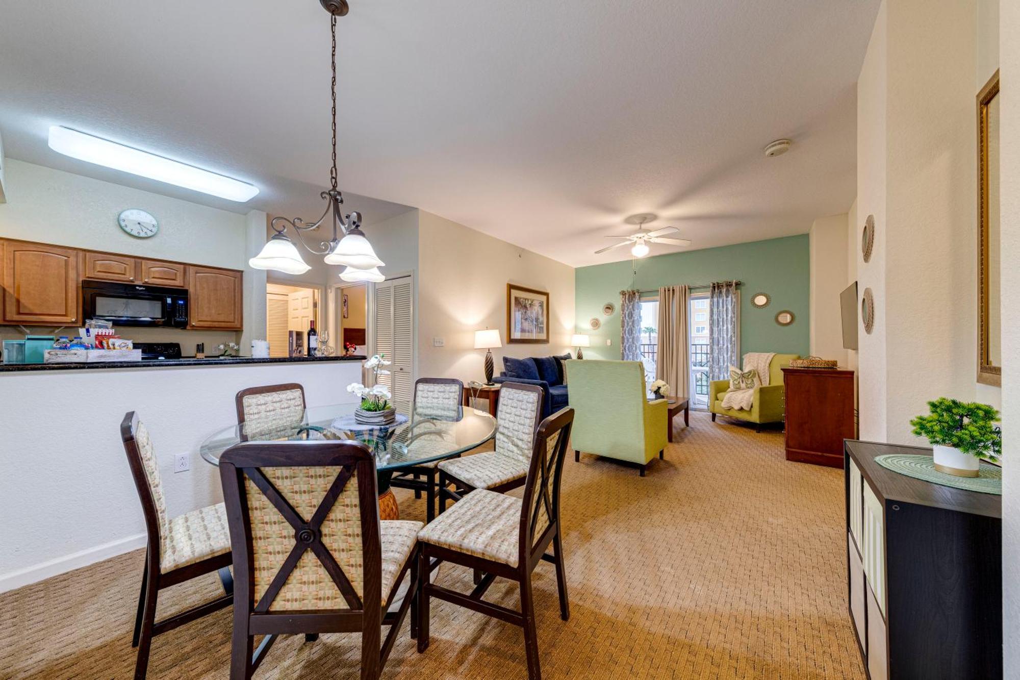 Elegant Retreat Near Disney Apartment *