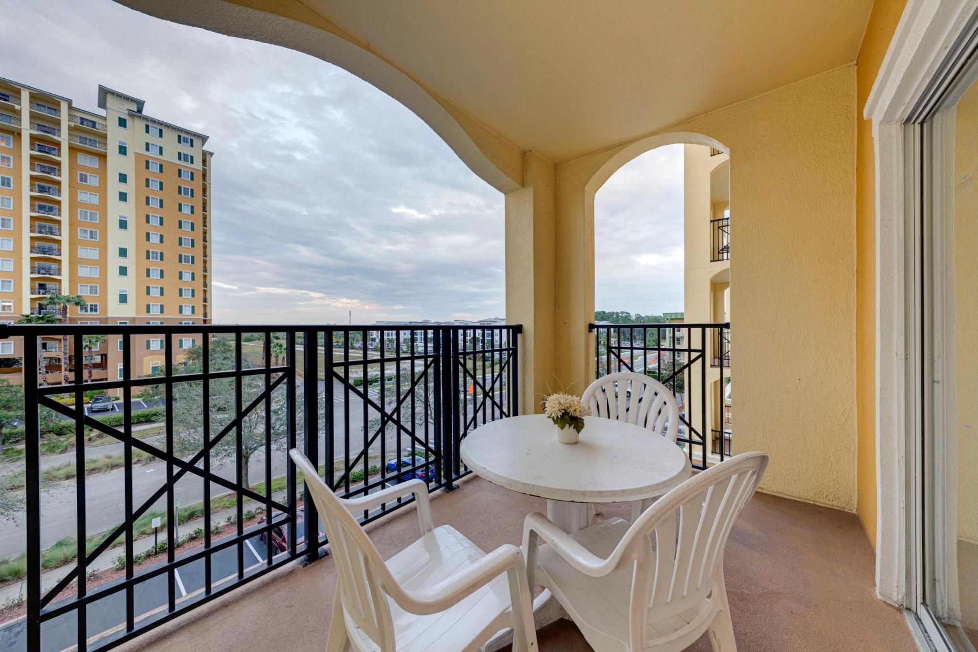 Apartment Elegant Retreat Near Disney *