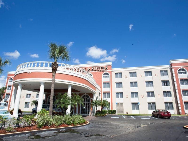 Hotel Quality & Near The Theme Parks 3*