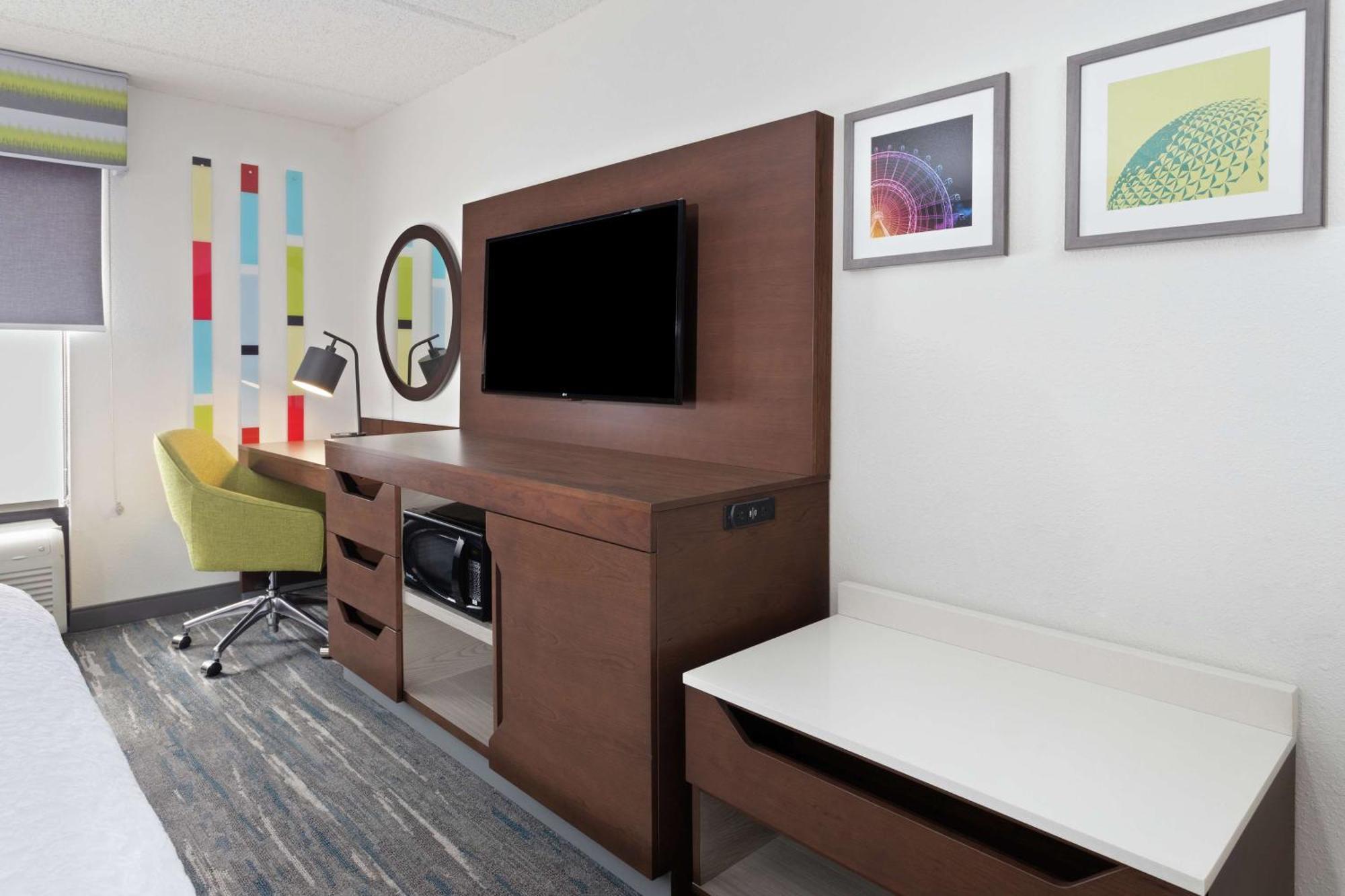Hampton & International Drive North 3*