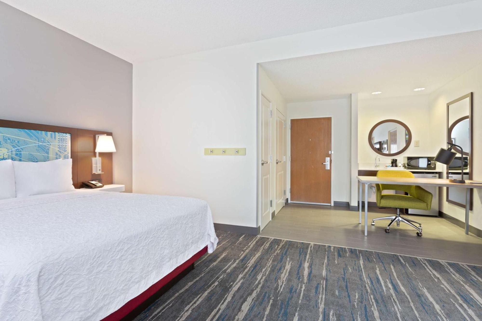 Hampton & International Drive North Hotel 3*