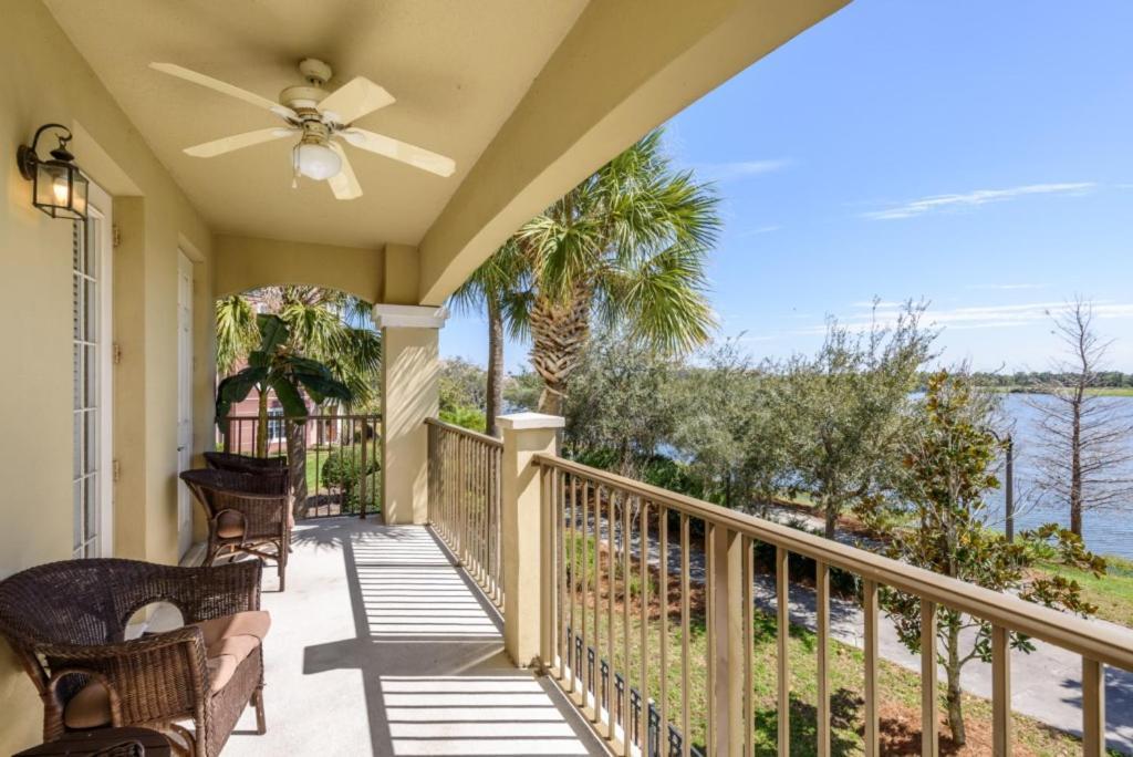 Gorgeous 3 Bed Lakeview, Vista Cay - 1010 * Orlando