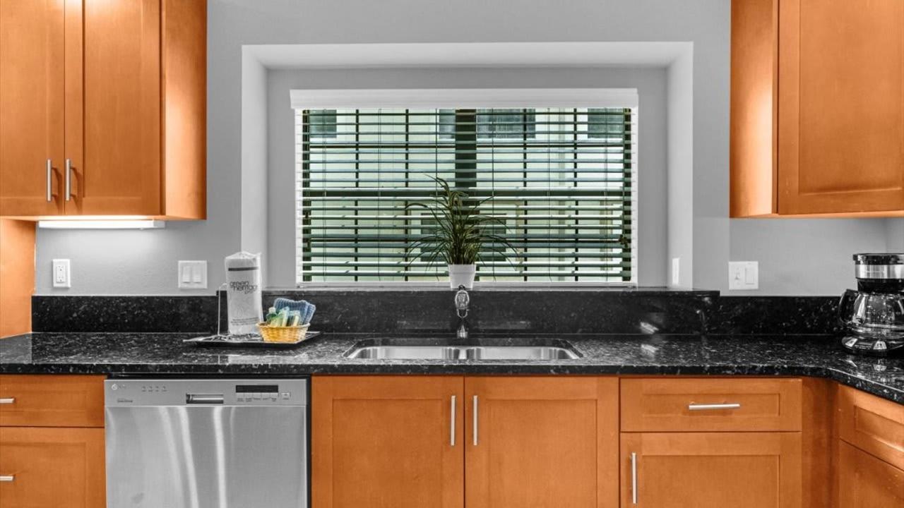 Luxury Townhome - 5 Minutes To Orlando