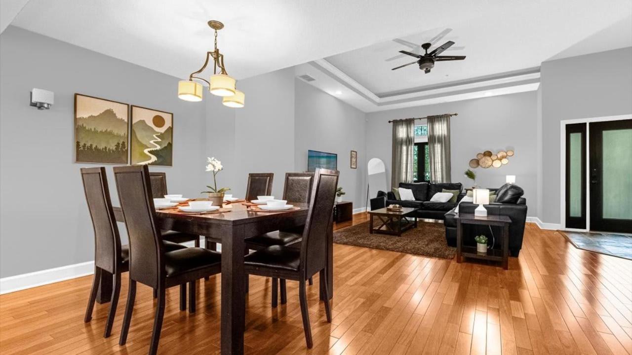 Holiday home Luxury Townhome - 5 Minutes To *
