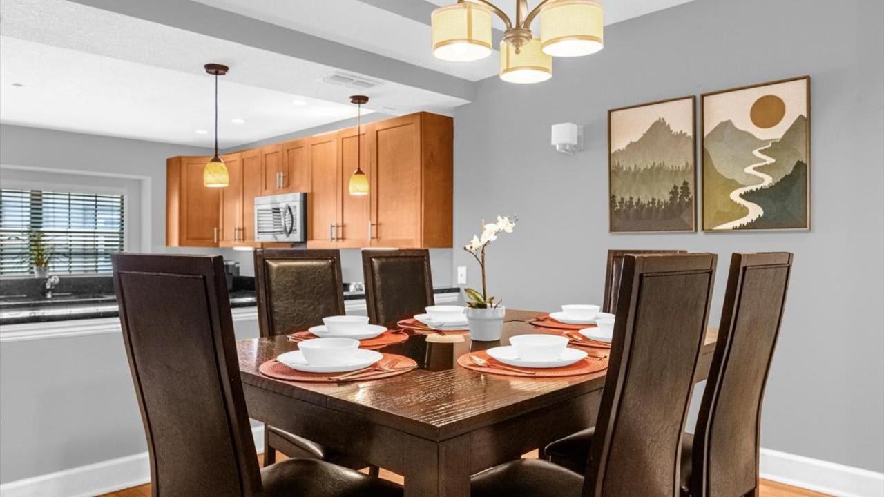 Luxury Townhome - 5 Minutes To * Orlando