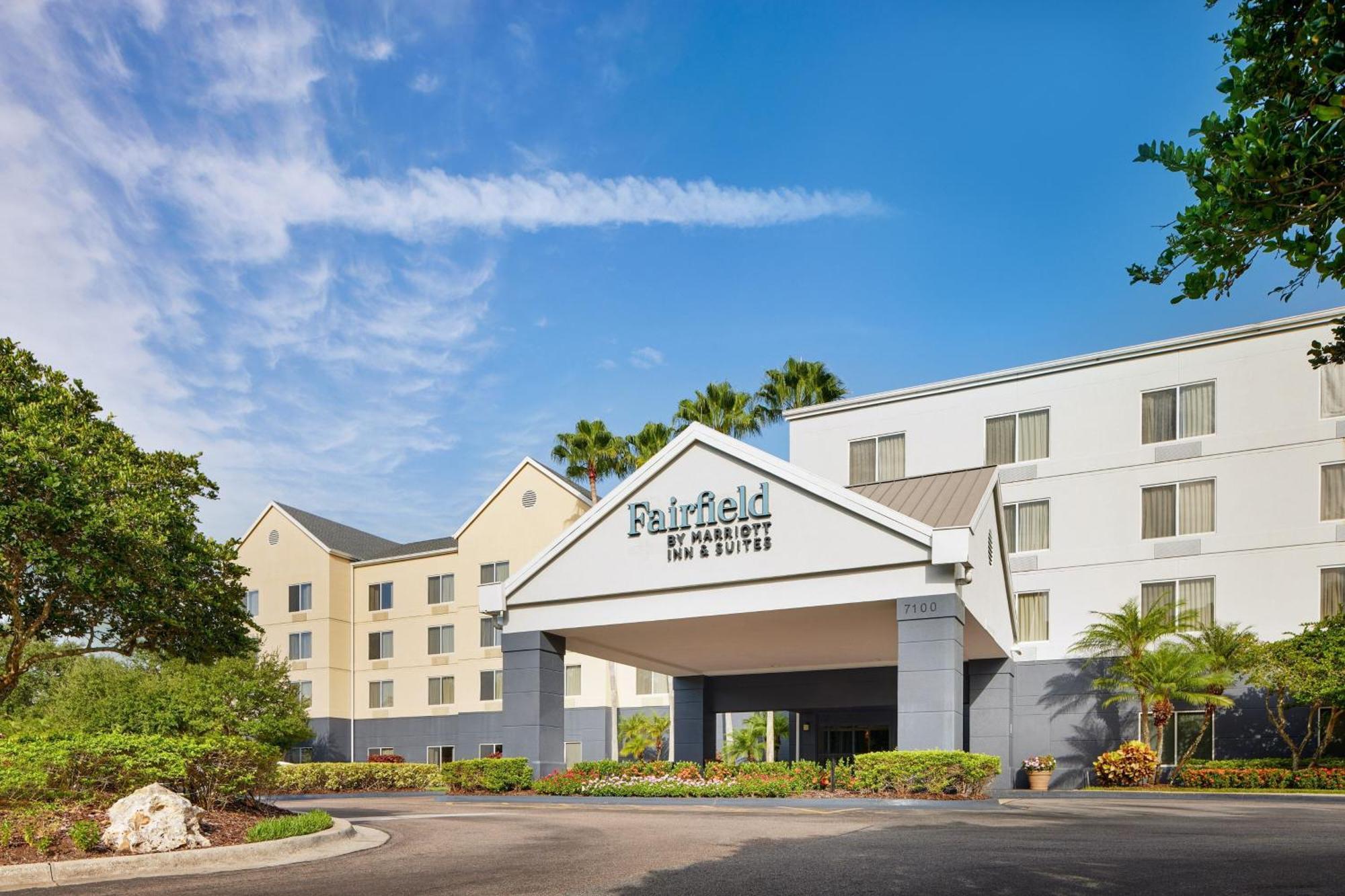 Hotel Fairfield Airport 3*