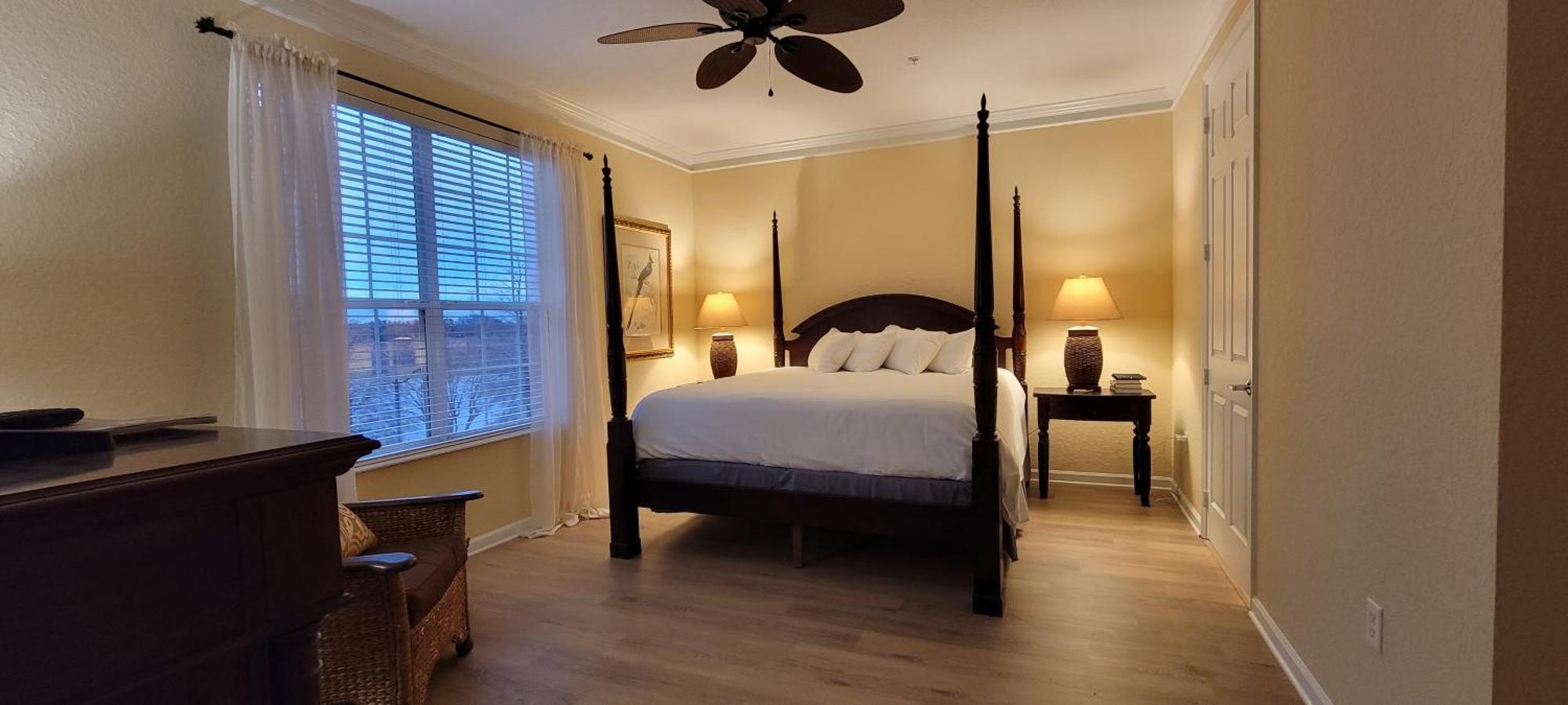 Gorgeous 3 Bed Lakeview, Vista Cay - 1010 * Orlando